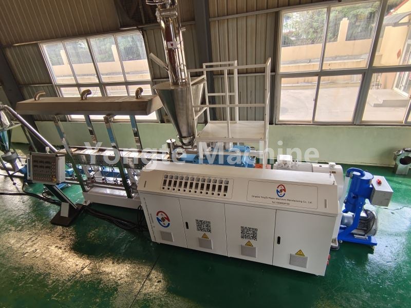 How to loosen  stuck screw of WPC parallel twin screw extruder?