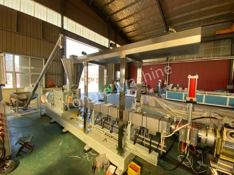 China Plastic Pelletizing Machine for making masterbatch